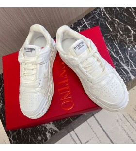 Valentino Freedots Low-Top Sneaker Unisex Calfskin White