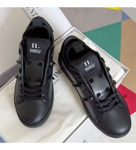 Valentino Rockstud Untitled Sneakers Unisex Calfskin Black
