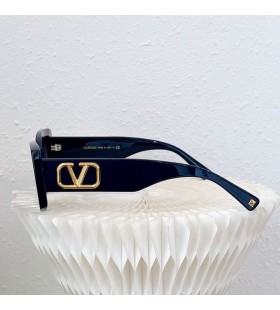 Valentino VA4108 Rectangular Sunglasses Acetate Frame With VLogo Stud Black/Blue