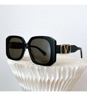 Valentino VLS-205A Squared Sunglasses Acetate Frame With Vlogo Black