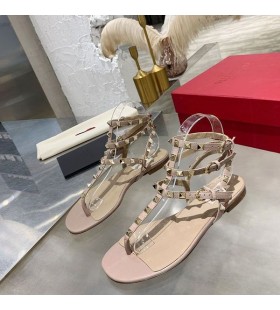 Valentino Rockstud Flip-Flop Flat Sandals Women Calfskin Pink