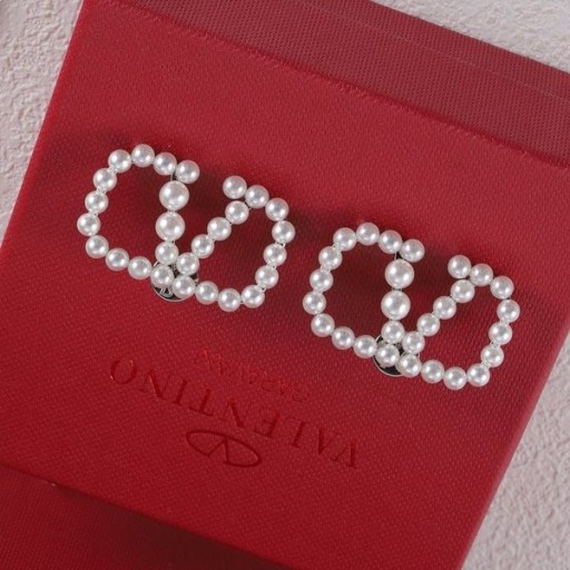 Valentino Mini VLogo Aláírás Fülbevaló, A Gyanta, A Gyöngyök A Fém Ezüst