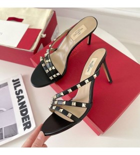 Valentino Rockstud Sarkú Diák A Aszimmetrikus-Hevederek Női Borjúbőr Fekete