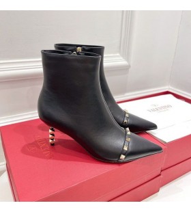 Valentino Római Stud Boka Zoknit A Formázott Sarok Női Borjúbőr Fekete