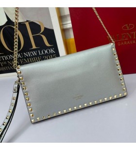 Valentino MÃ³r Rockstud Wristlet Clutch Le Slabhra Calfskin Silver
