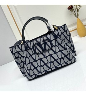 Valentino小VLogo署名のショッピングバッグスタッズでToile Iconographe布紺