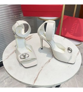 Valentino Vlogo Romerske Spenne Sandaler Kvinner Hvit Kalveskinn