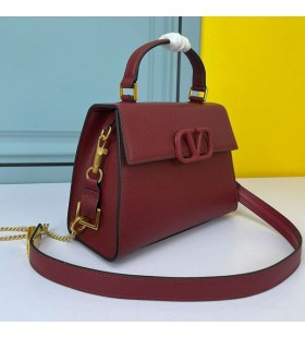Mała Torebka Valentino Vsling z Ziarnistej skóry Cielęcej w kolorze Bordowym