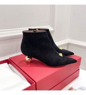 Botki Valentino One Stud na Kostce 50 MM Damskie Zamszowe Koloru Czarnego