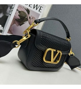 Torba Valentino Alltime Na ramiÄ™ z materiaÅ‚u tekstylnego i skÃ³ry cielÄ™cej w kolorze czarnym