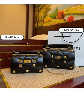 Torba przez ramiÄ™ Valentino Roman Na szpilce Ze skÃ³ry Nappa w kolorze Czarnym