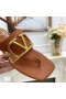 Valentino Vlogo Semnătura Plate Thong Sandale Femei Din Piele De Vițel Maro