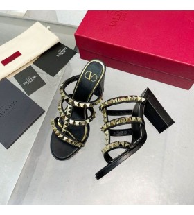 Valentino Rockstud Cu Toc Gros Slide-Uri Cu Nici O LimitÄƒ È˜tifturi De Femei Din Piele De ViÈ›el De Negru