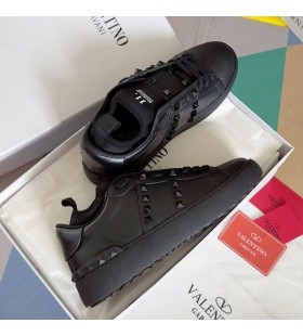 Valentino Rockstud Untitled Adidasi Unisex Din Piele De Vițel De Negru