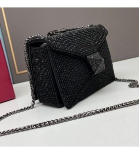 Valentino Mic Stud Geanta Crossbody Cu LanÈ› È™i Spumante È˜tifturi ÃŽn piele de CÄƒprioarÄƒ Negru