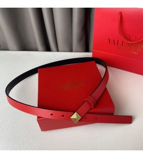 ë°œë Œí‹°ë…¸ ì¤‘ í•˜ë‚˜ëŠ” ìŠ¤í„°ë“œ ë²¨íŠ¸ 20MM ì—ì„œ ì†¡ì•„ì§€ì— ë¹¨ê°„