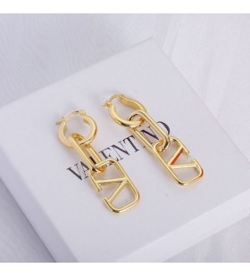 발렌티노 VLogo 서명 핀 귀걸이에 금속