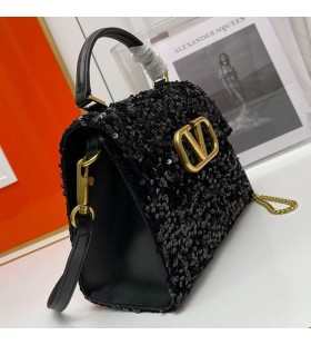 Mala Torbu Valentino Vsling SA 3D Vezom Od Teleće kože Crne boje