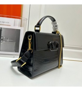 Mala Torbu Valentino Vsling Od Krokodilske kože Crne boje