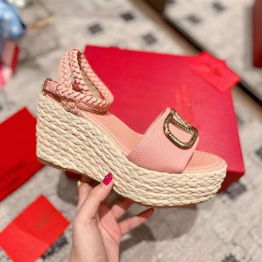 Valentino VLogo Signatur Kilar Med Vrist Stropp Kvinnor Kalvskinn Cherry