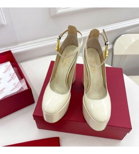 Valentino Tan-Go Plattform Pumpar Med Vrist Stropp Kvinnor Patentet Läder Beige