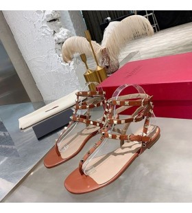 Valentino Rockstud Flip-Flop DÃ¼z Sandalet KadÄ±n Dana Derisi Kahverengi