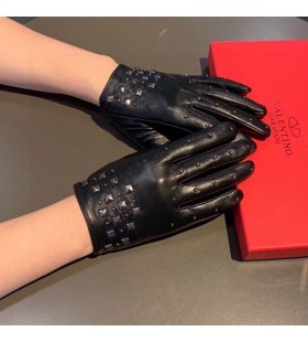 Valentino Rockstud Pico De Guantes De Mujer De Piel De Oveja Negro