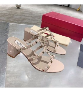 Valentino Rockstud Gruesa TacÃ³n Diapositivas De Las Mujeres De La Patente De Cuero De Color Caqui