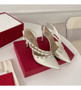 Valentino Rockstud Slingback Bombas Con AsimÃ©tricas-Correas De Las Mujeres De Piel De Becerro Blanco