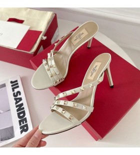 Valentino Rockstud Podpatky Snímky S Asymetrické Popruhy Telecí Kůže Ženy Bílý