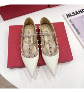 Valentino Rockstud Ballerina Flats Med T-Rem Kvinder Patent Læder Hvid