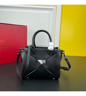 Valentino Lille En Stud HÃ¥ndtaske I Nappa LÃ¦der Sort