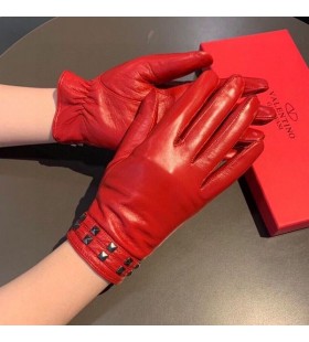 Rockstud Valentino Handschoenen Met Twee Riemen Vrouwen Schapenvacht Rood