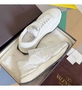 Valentino Lacerunner Sneakers Met VLogo Mannen Grafische Mesh Wit