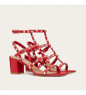 Valentinon Rockstud-Sandaalit Nilkka Hihna Naisten Calfskin Punainen