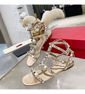 Valentino Rockstud Sandales Plates Avec Bride À La Cheville Des Femmes De Cuir De Veau Rose D'Or