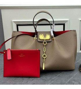 Valentino Großen VLogo Escape Tote Aus Genarbtem Kalbsleder Khaki