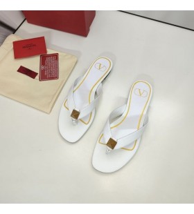 Valentino Einem Bolzen Flip-Flop-Folien Frauen Kalbsleder In Weiß