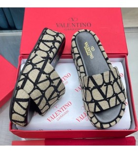 Valentino Plattform Rutschen Frauen Toile Iconographe Stoff Beige