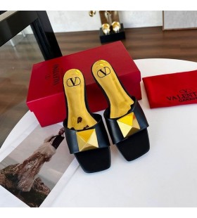 Valentino ÎˆÎ½Î± Î£Ï„Î®ÏÎ¹Î³Î¼Î± Î”Î¹Î±Ï†Î¬Î½ÎµÎ¹ÎµÏ‚ Î“Ï…Î½Î±Î¯ÎºÎµÏ‚ ÎœÎ±ÏÏÎ¿ Î”Î­ÏÎ¼Î± ÎœÎ¿ÏƒÏ‡Î±ÏÎ¹Î¿Ï