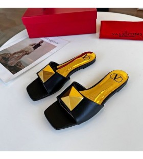 Valentino ÎˆÎ½Î± Î£Ï„Î®ÏÎ¹Î³Î¼Î± Î”Î¹Î±Ï†Î¬Î½ÎµÎ¹ÎµÏ‚ Î“Ï…Î½Î±Î¯ÎºÎµÏ‚ ÎœÎ±ÏÏÎ¿ Î”Î­ÏÎ¼Î± ÎœÎ¿ÏƒÏ‡Î±ÏÎ¹Î¿Ï